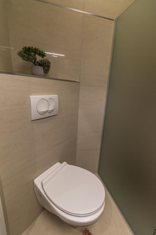 Thermal Lux Weninger Apartman Kiskunhalas Buitenkant foto