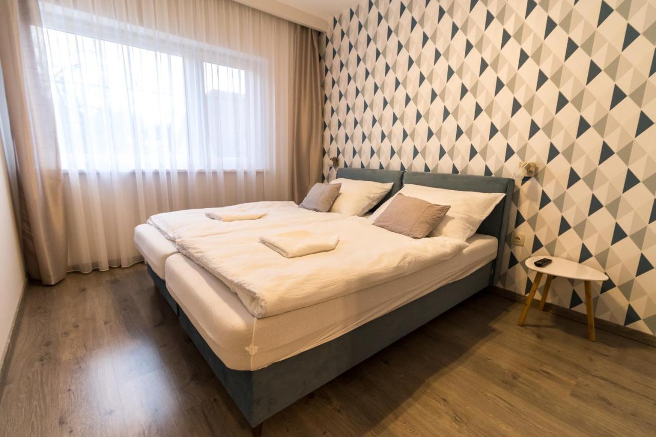 Thermal Lux Weninger Apartman Kiskunhalas Buitenkant foto