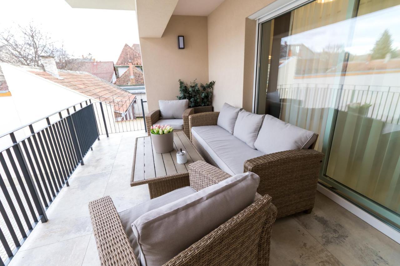Thermal Lux Weninger Apartman Kiskunhalas Buitenkant foto